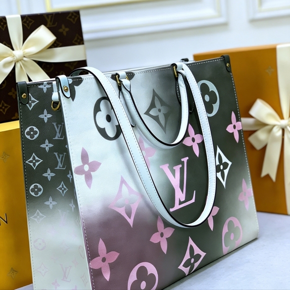 <AUTHENTIC>Louis Vuitton Onthego GM Bag - Picture 6 of 6